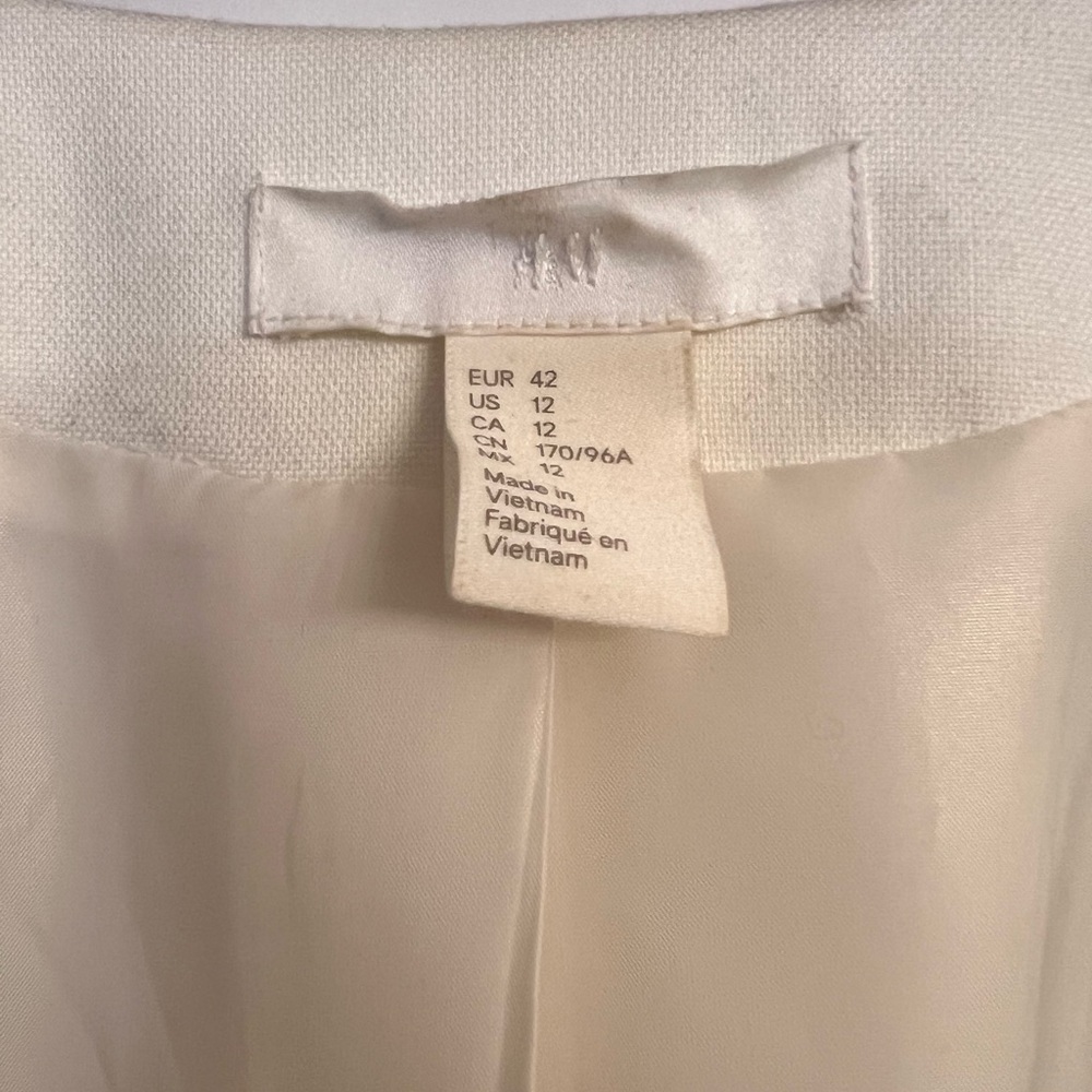 H&M Cream Blazer - Picture 2 of 3